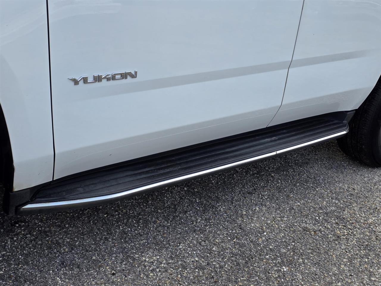 GMC Yukon SLT 2WD 2017