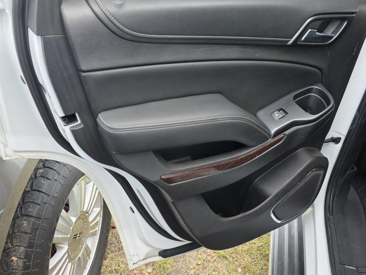 GMC Yukon SLT 2WD 2017