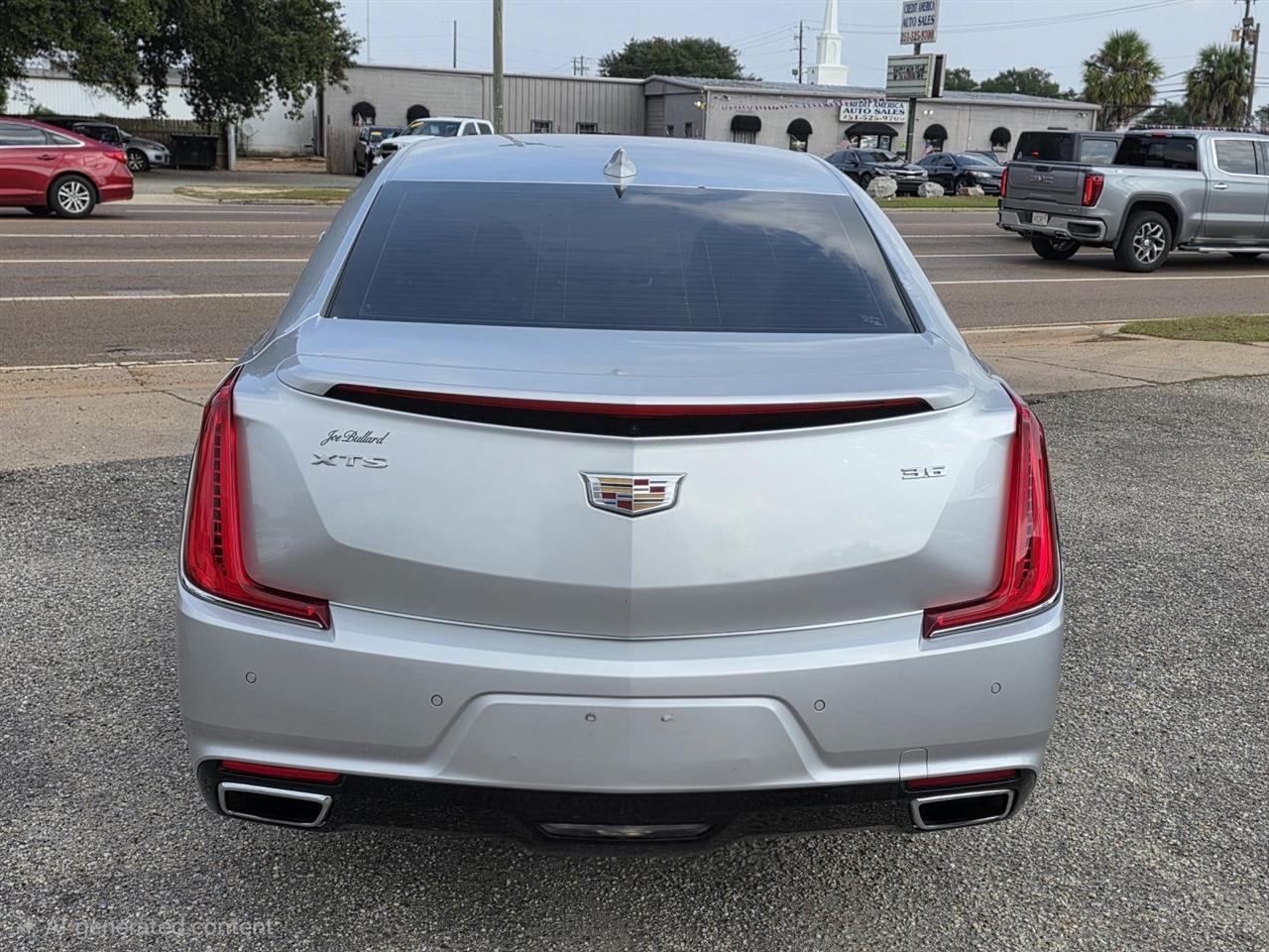 Cadillac XTS Luxury FWD 2018
