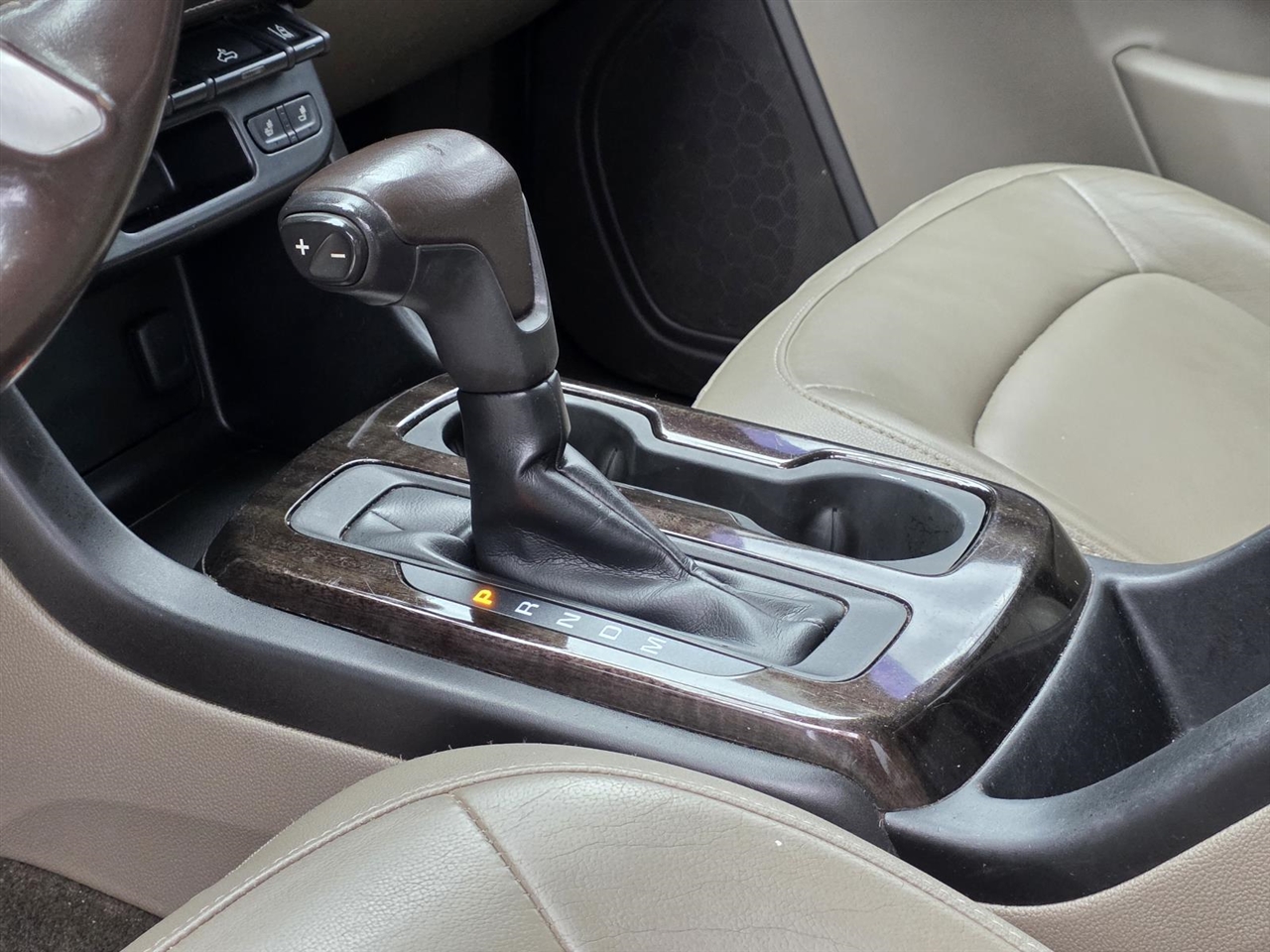 GMC Canyon SLT Crew Cab 4WD Long Box 2016