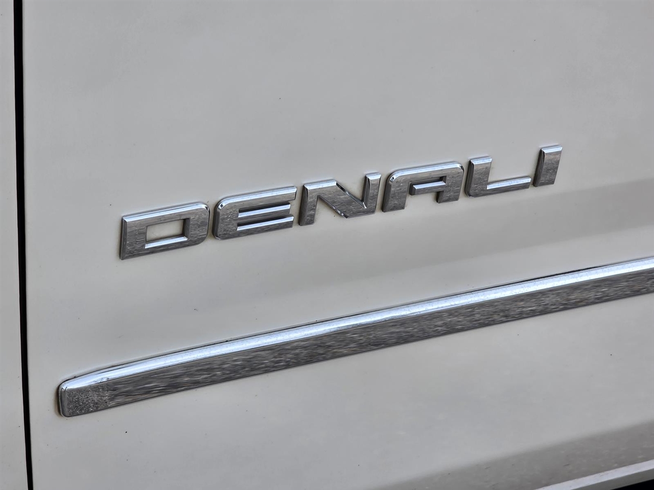 GMC Yukon Denali 2WD 2015