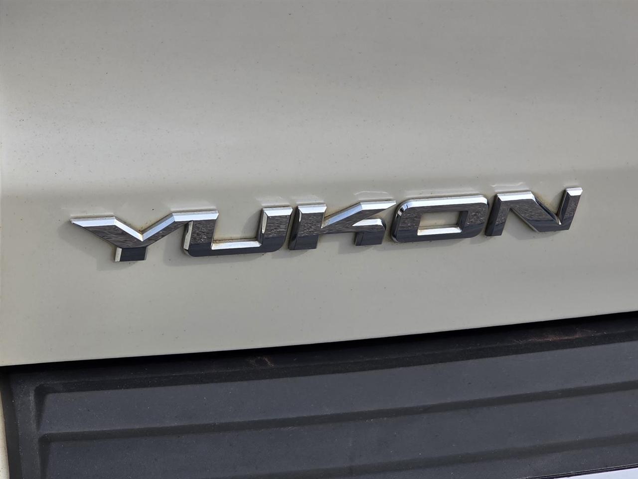 GMC Yukon Denali 2WD 2015