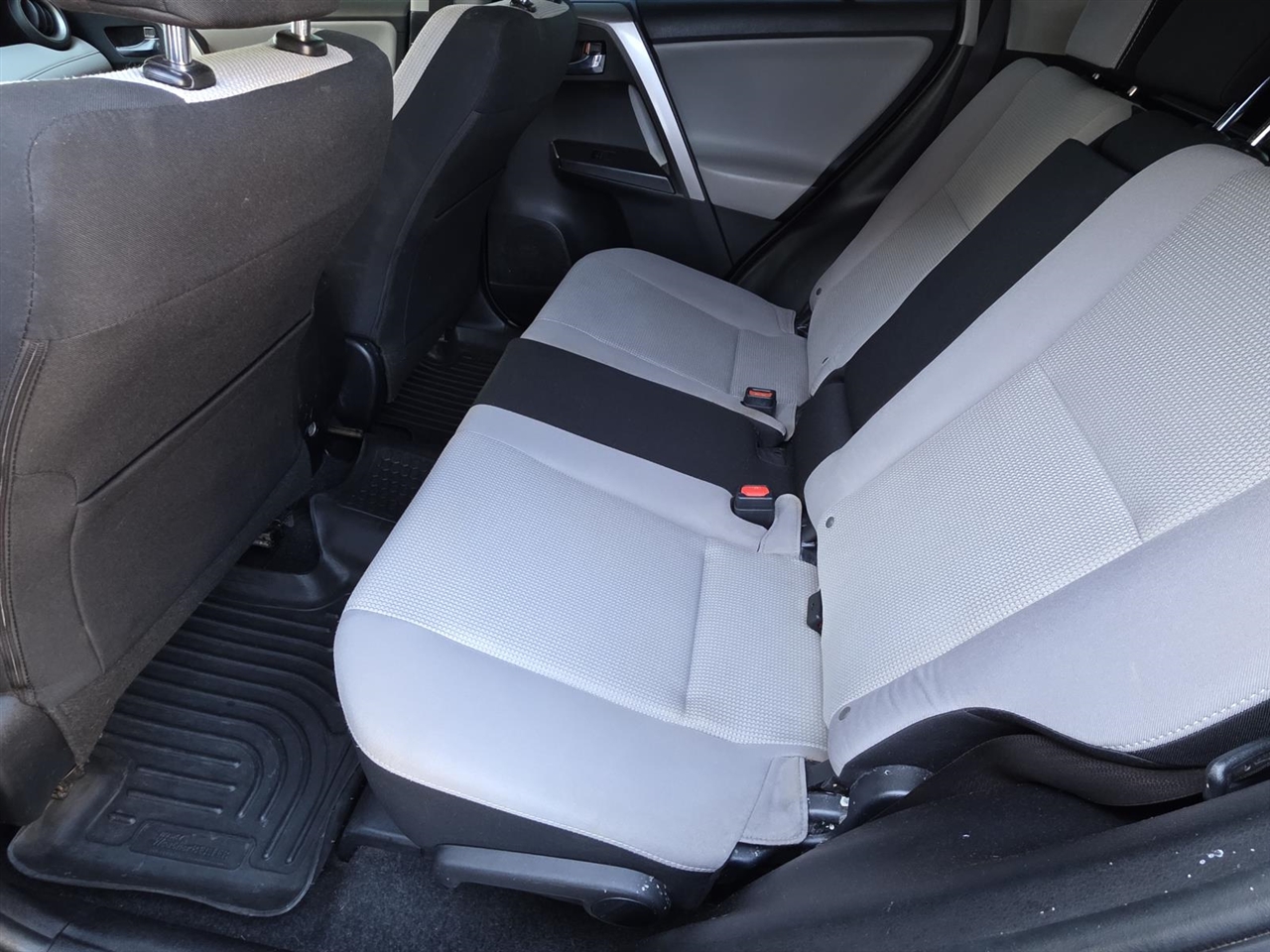 Toyota RAV4 XLE FWD 2018