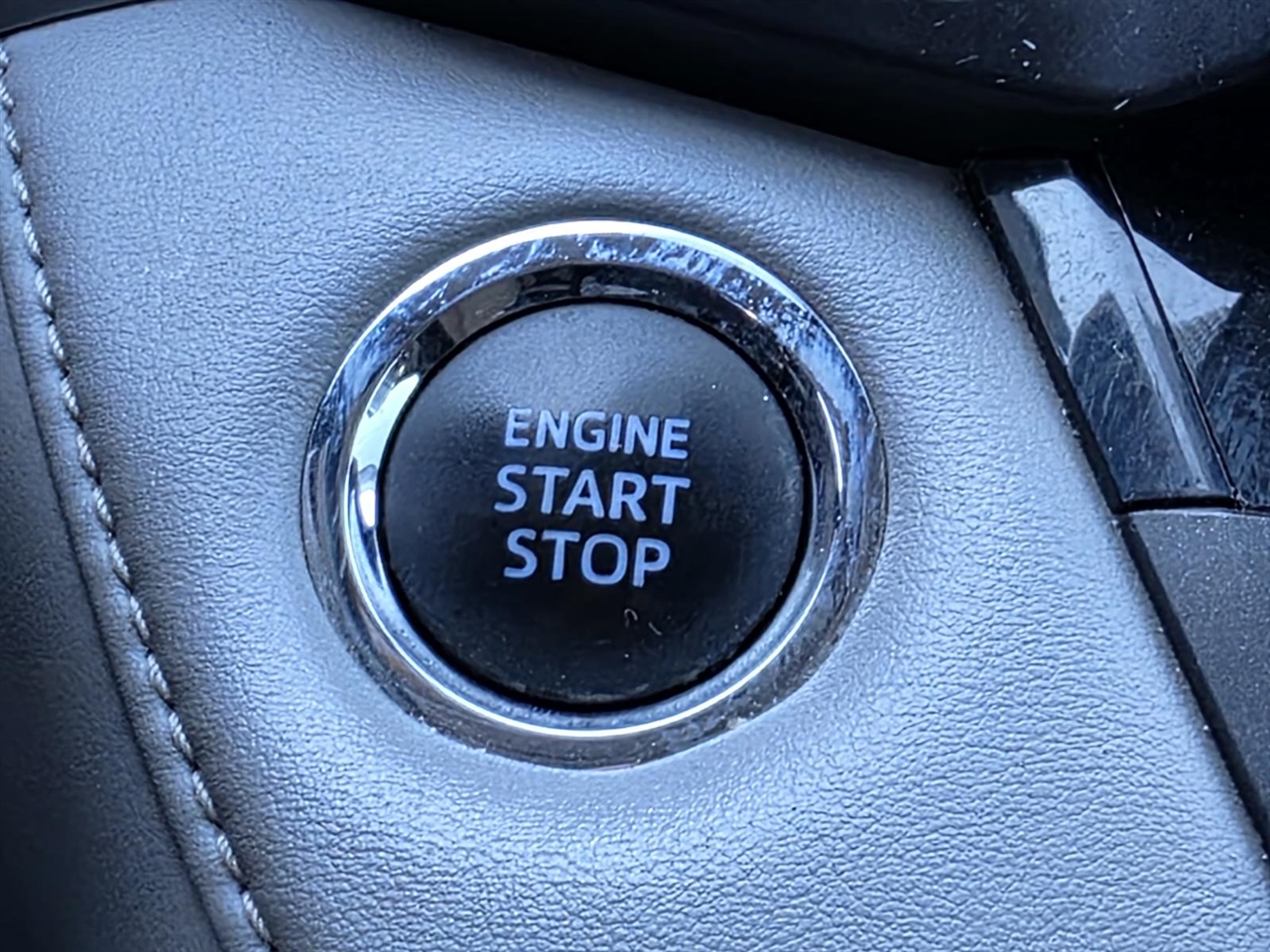 Toyota RAV4 XLE FWD 2018