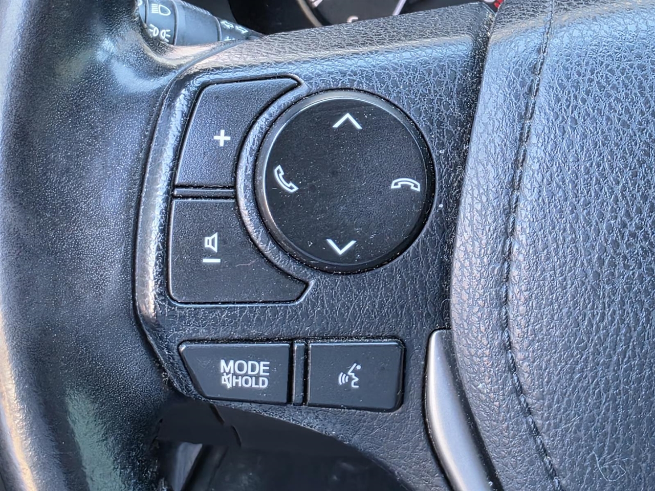 Toyota RAV4 XLE FWD 2018