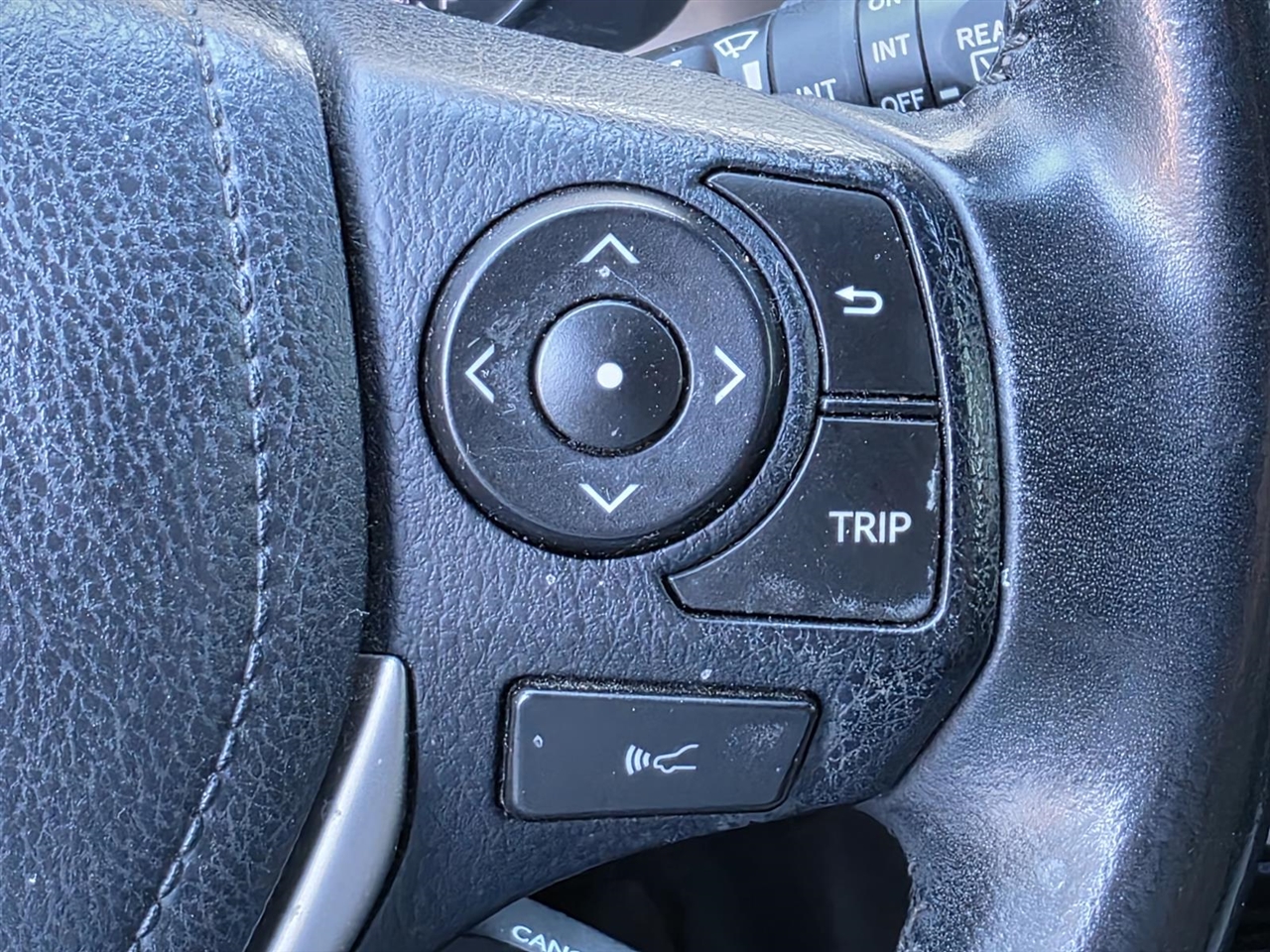 Toyota RAV4 XLE FWD 2018