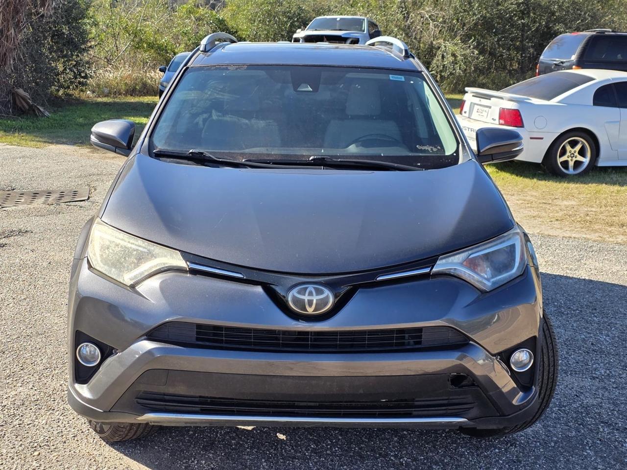 Toyota RAV4 XLE FWD 2018