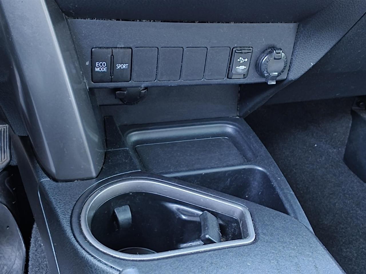 Toyota RAV4 XLE FWD 2018