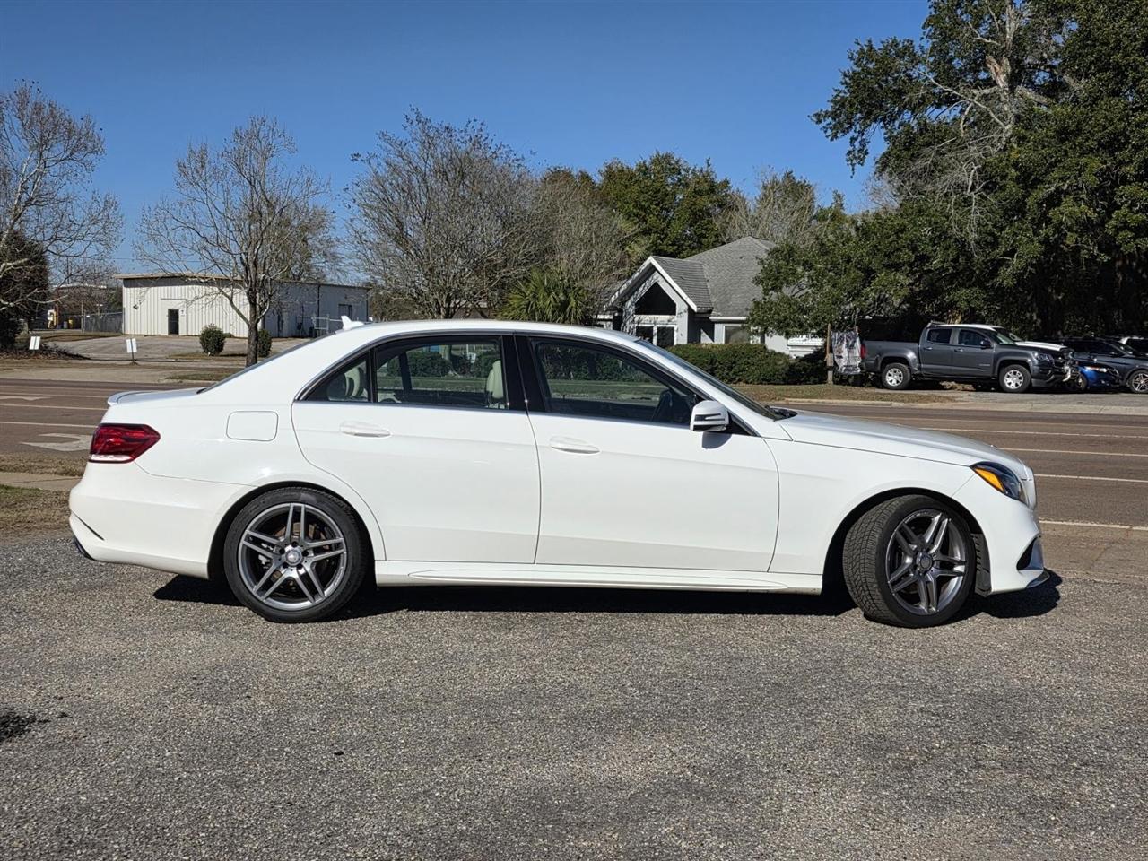 Mercedes-Benz E-Class E350 4MATIC Sedan 2014