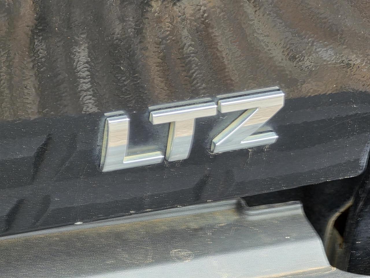 Chevrolet Silverado 1500 LTZ Crew Cab 4WD 2013