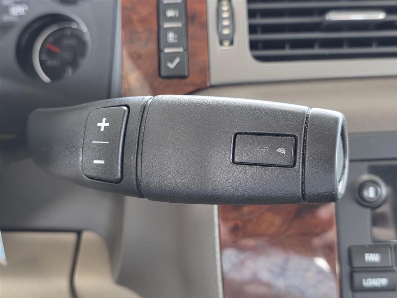 Chevrolet Silverado 1500 LTZ Crew Cab 4WD 2013