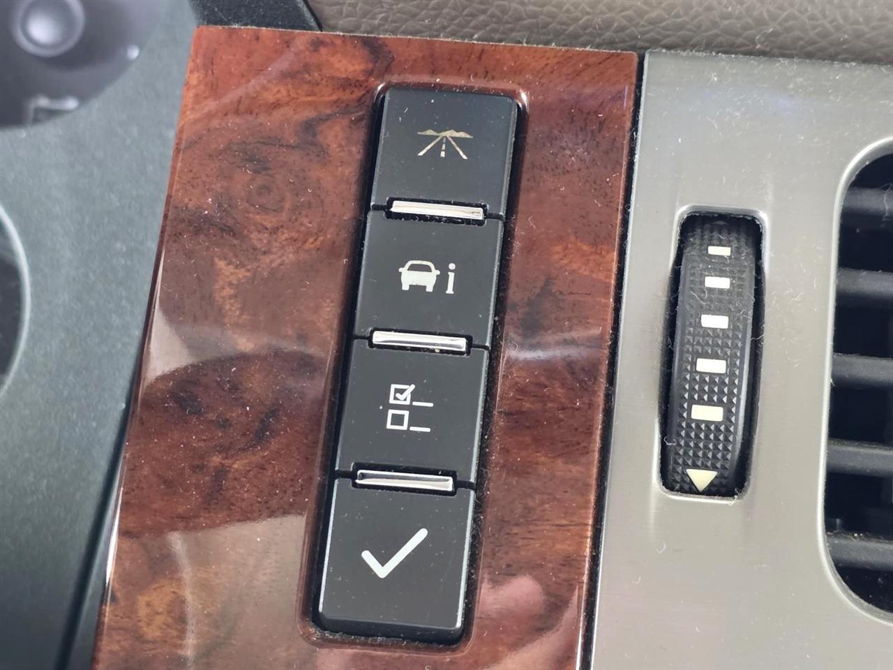 Chevrolet Silverado 1500 LTZ Crew Cab 4WD 2013