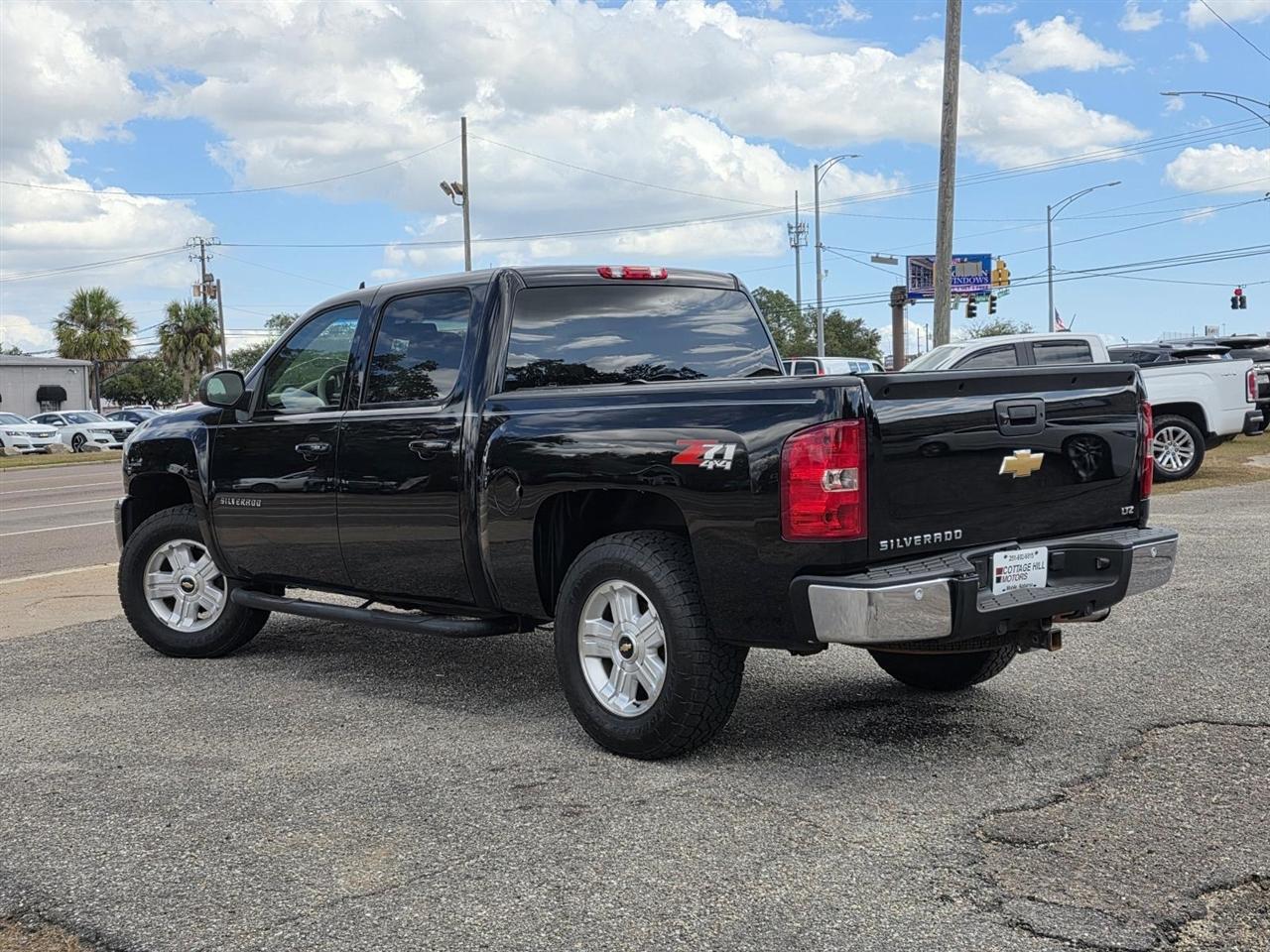 Chevrolet Silverado 1500 LTZ Crew Cab 4WD 2013
