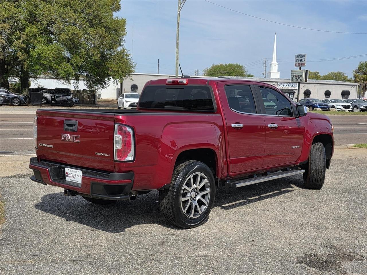 GMC Canyon Denali Crew Cab 4WD Long Box 2018
