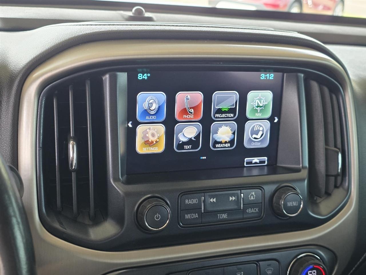GMC Canyon Denali Crew Cab 4WD Long Box 2018
