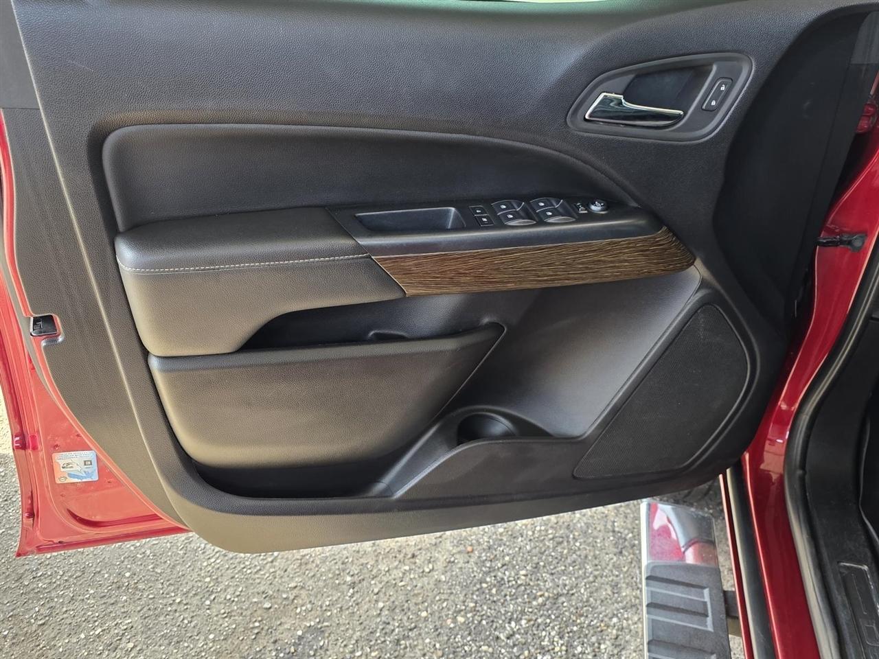 GMC Canyon Denali Crew Cab 4WD Long Box 2018