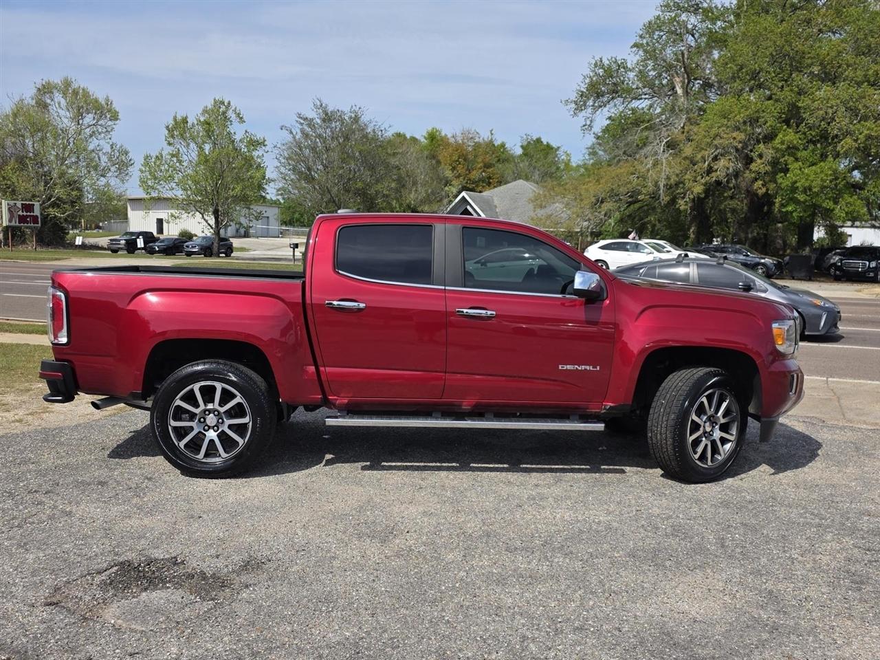 GMC Canyon Denali Crew Cab 4WD Long Box 2018