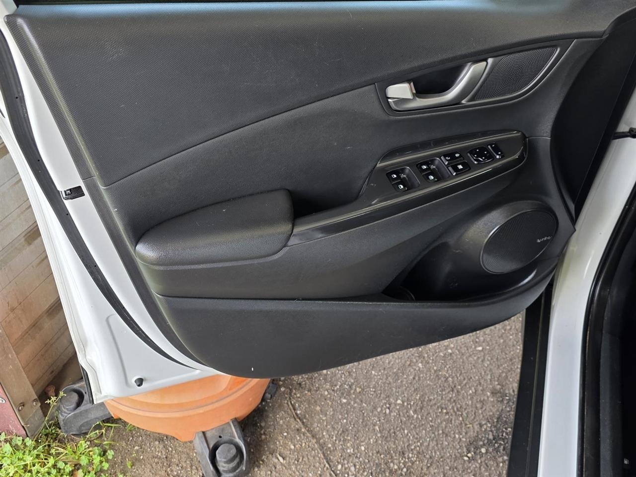 Hyundai Kona Limited AWD 2021