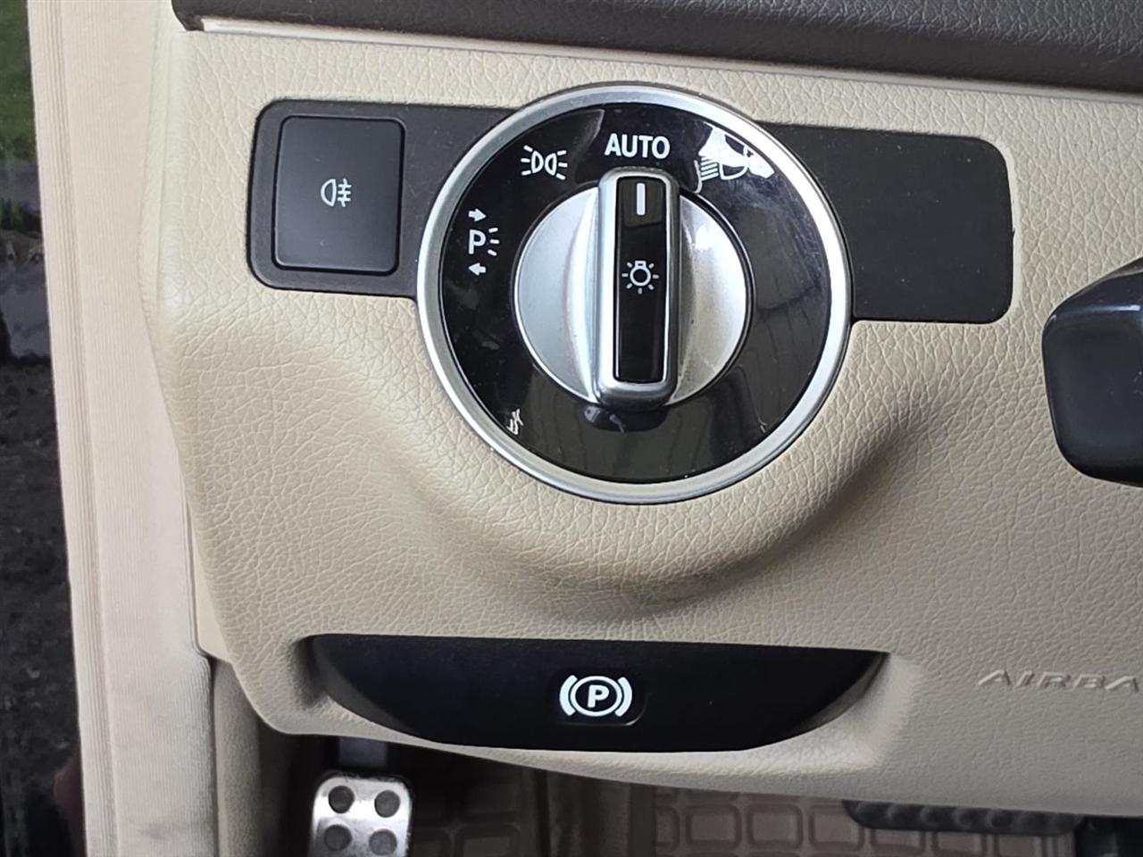 Mercedes-Benz C-Class C250 Sport Sedan 2012