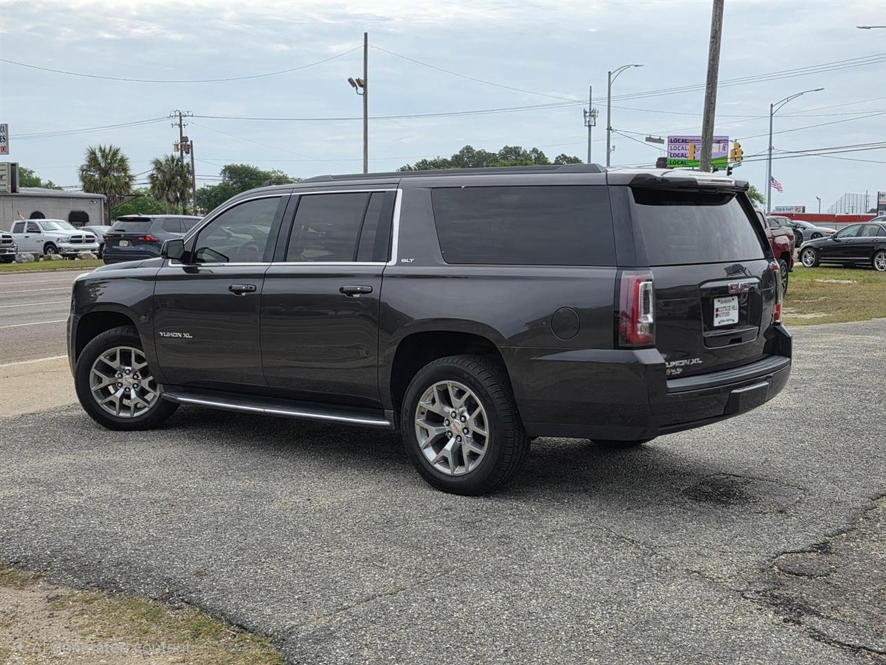 GMC Yukon XL SLT 2WD 2016