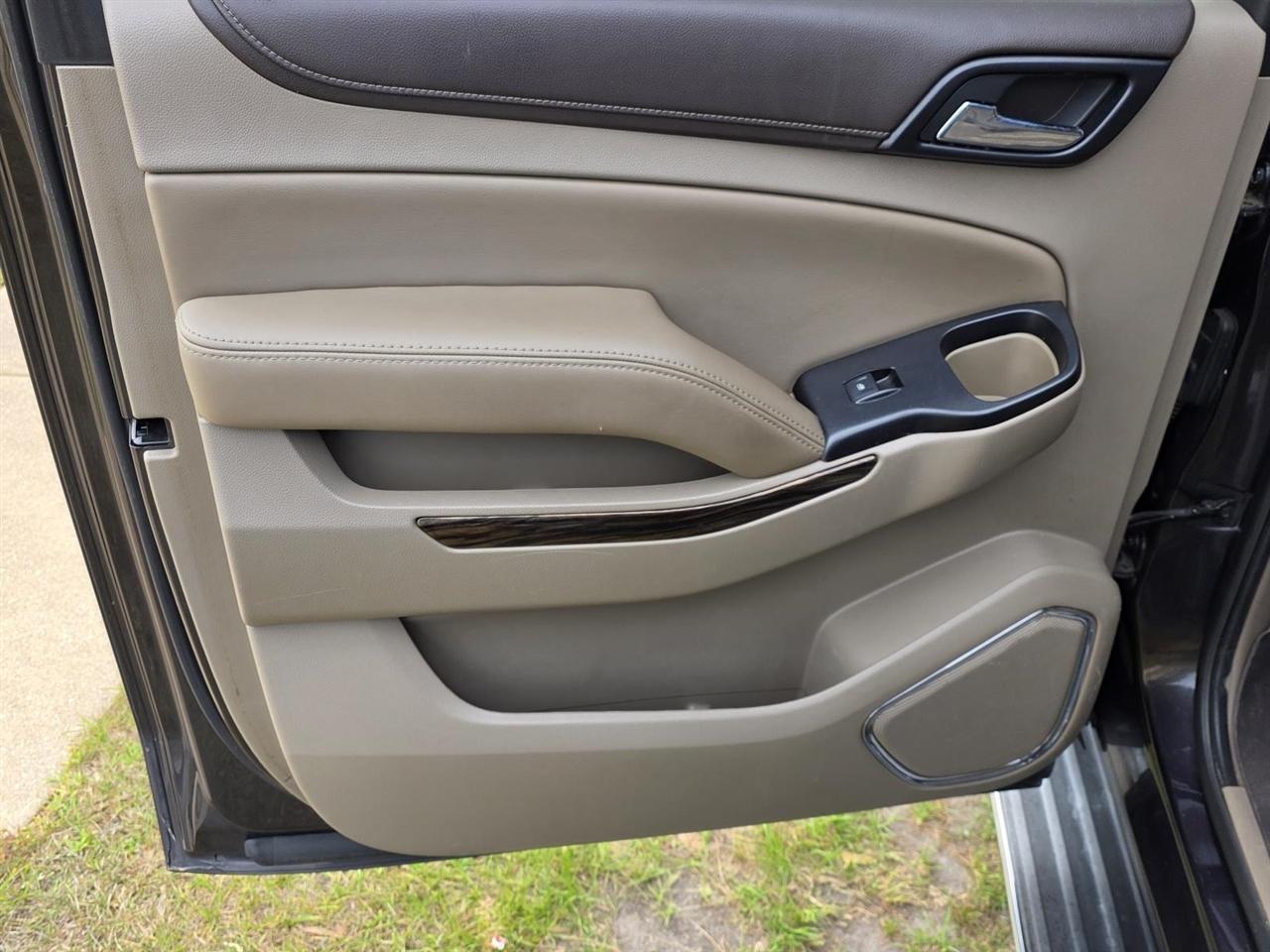 GMC Yukon XL SLT 2WD 2016