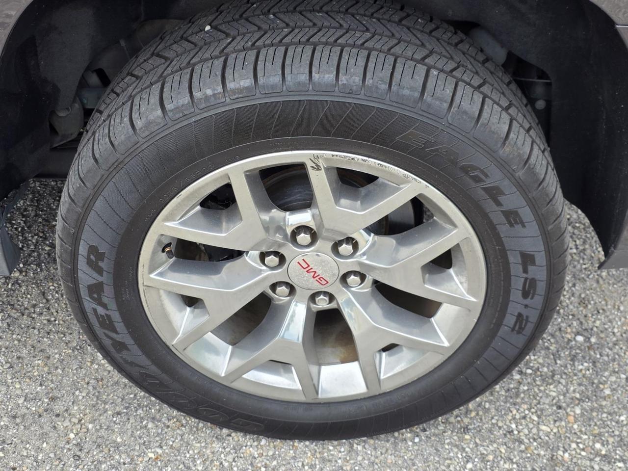 GMC Yukon XL SLT 2WD 2016