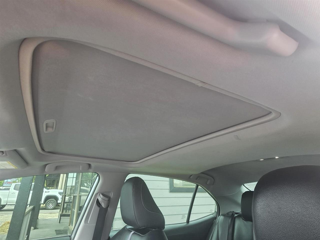 Toyota Camry SE 2019