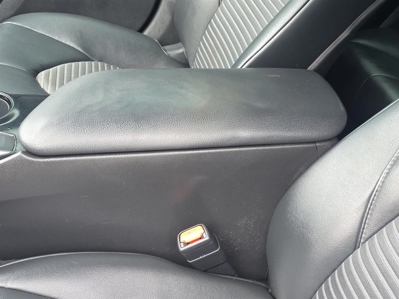 Toyota Camry SE 2019