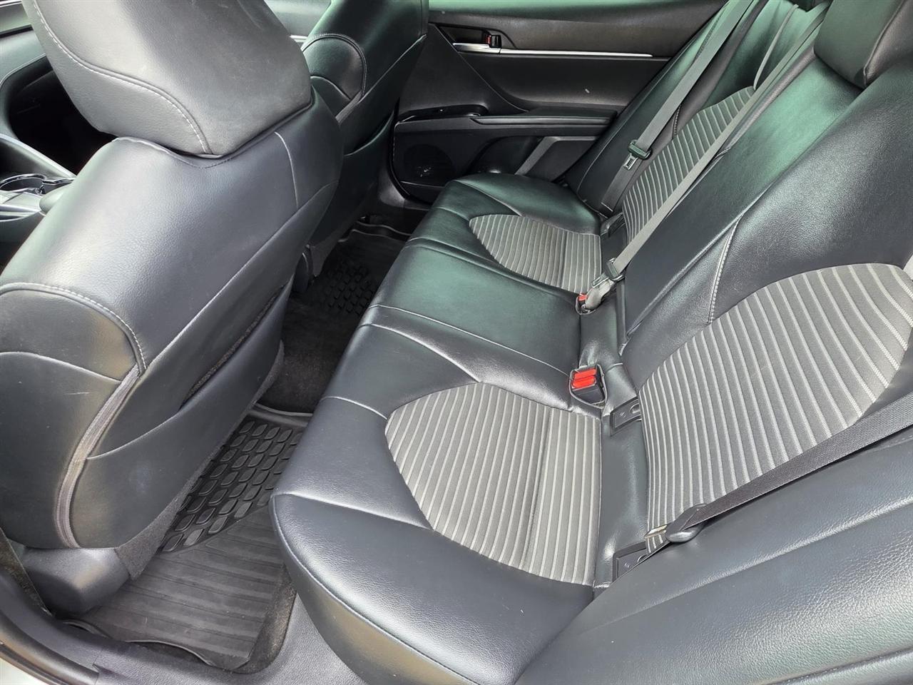 Toyota Camry SE 2019