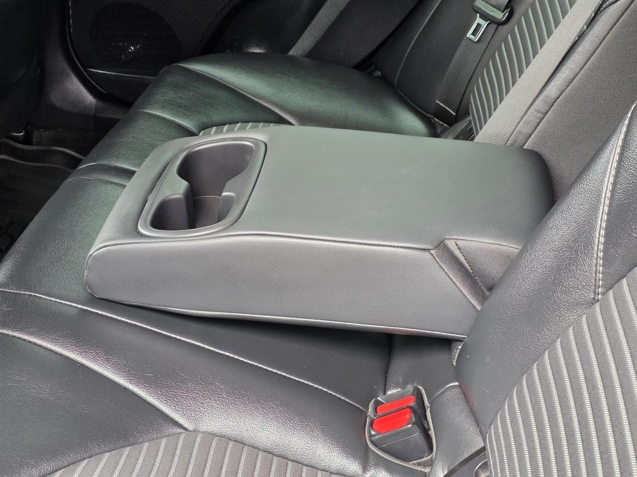 Toyota Camry SE 2019