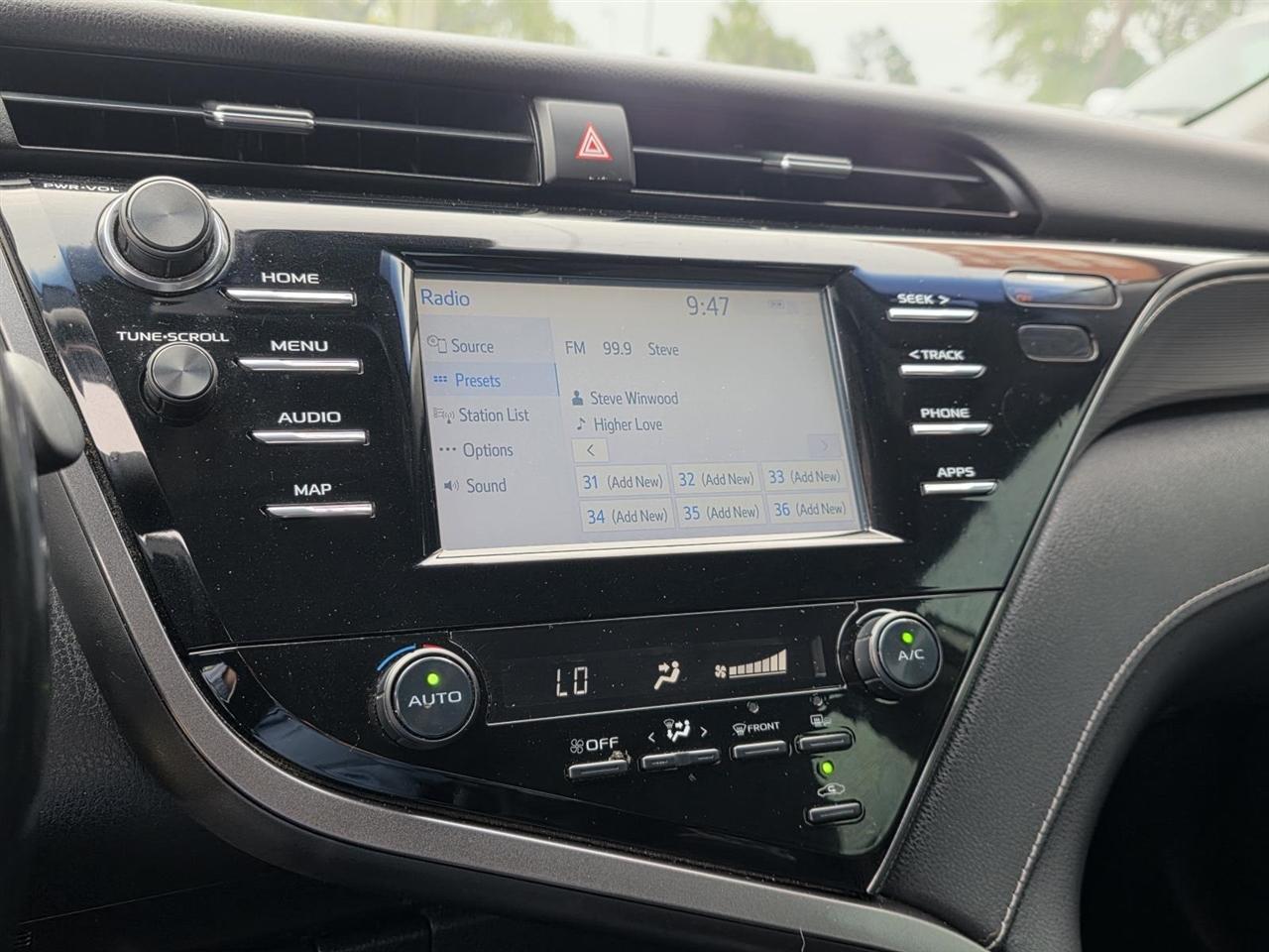 Toyota Camry SE 2019