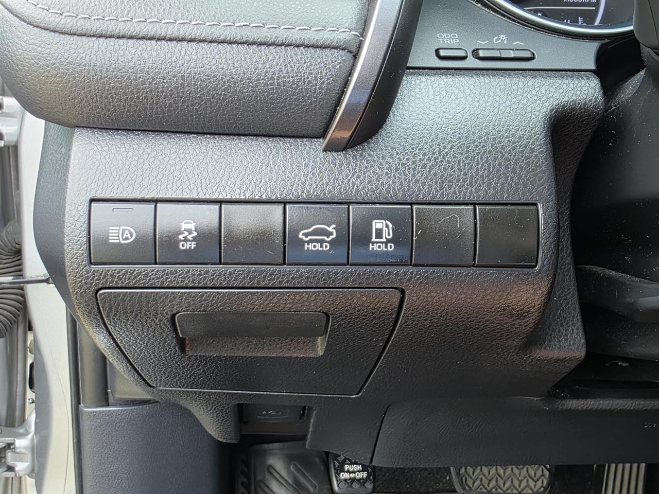 Toyota Camry SE 2019