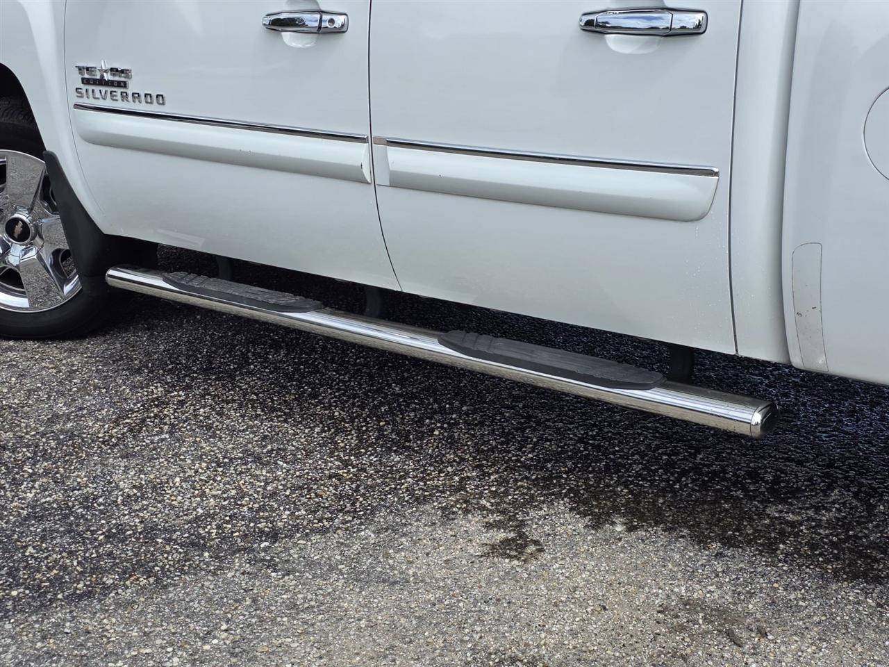 Chevrolet Silverado 1500 LT Crew Cab 2WD 2011
