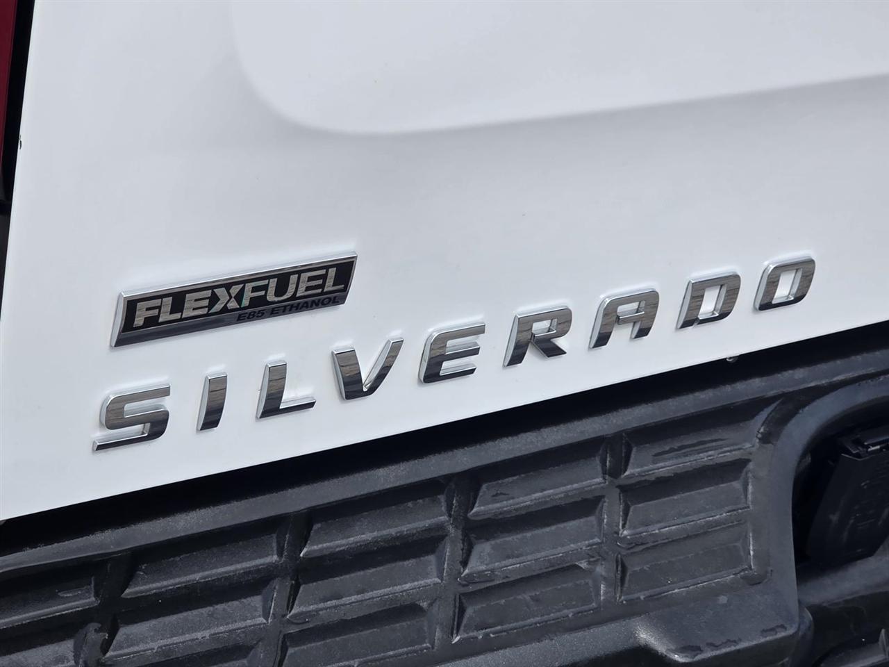 Chevrolet Silverado 1500 LT Crew Cab 2WD 2011