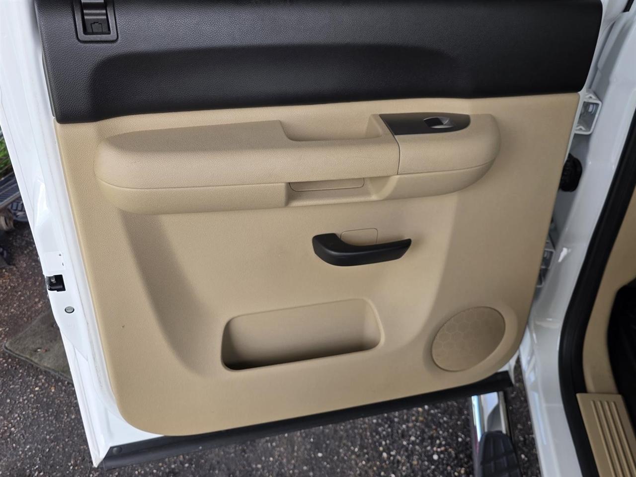 Chevrolet Silverado 1500 LT Crew Cab 2WD 2011