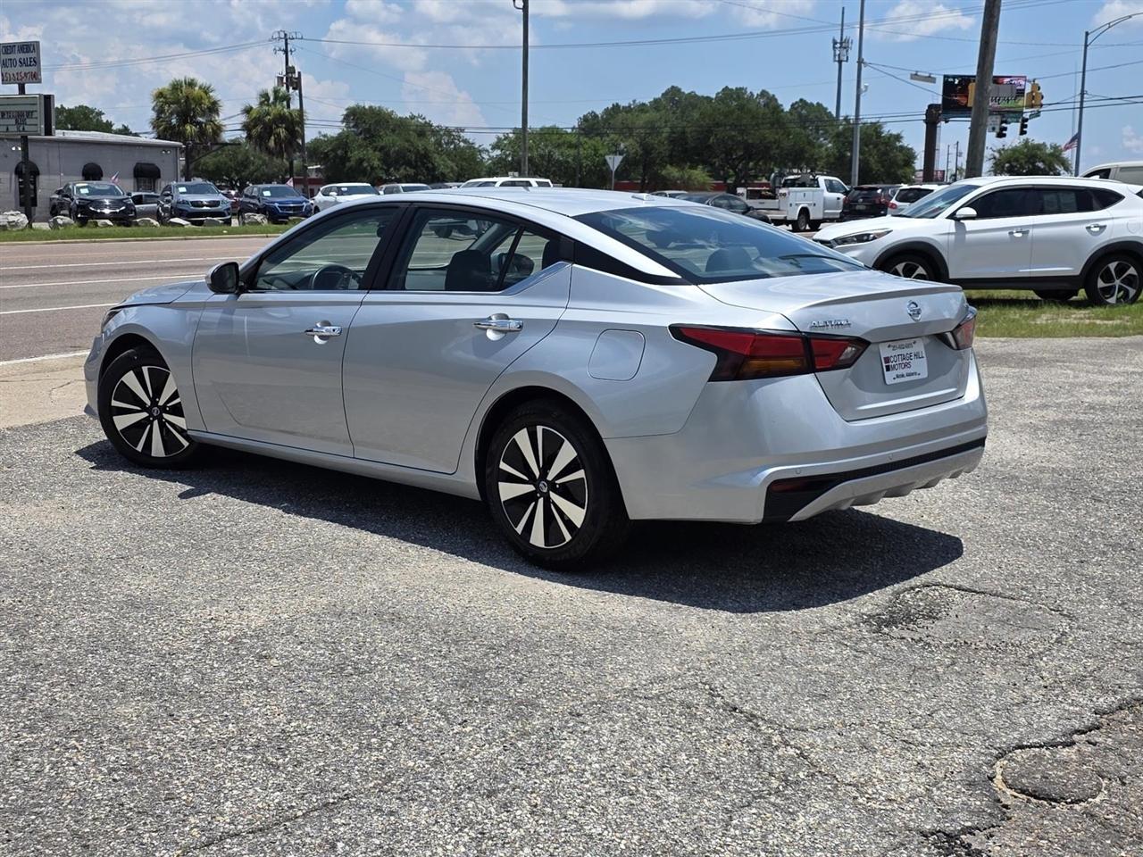 Nissan Altima 2.5 SV 2022