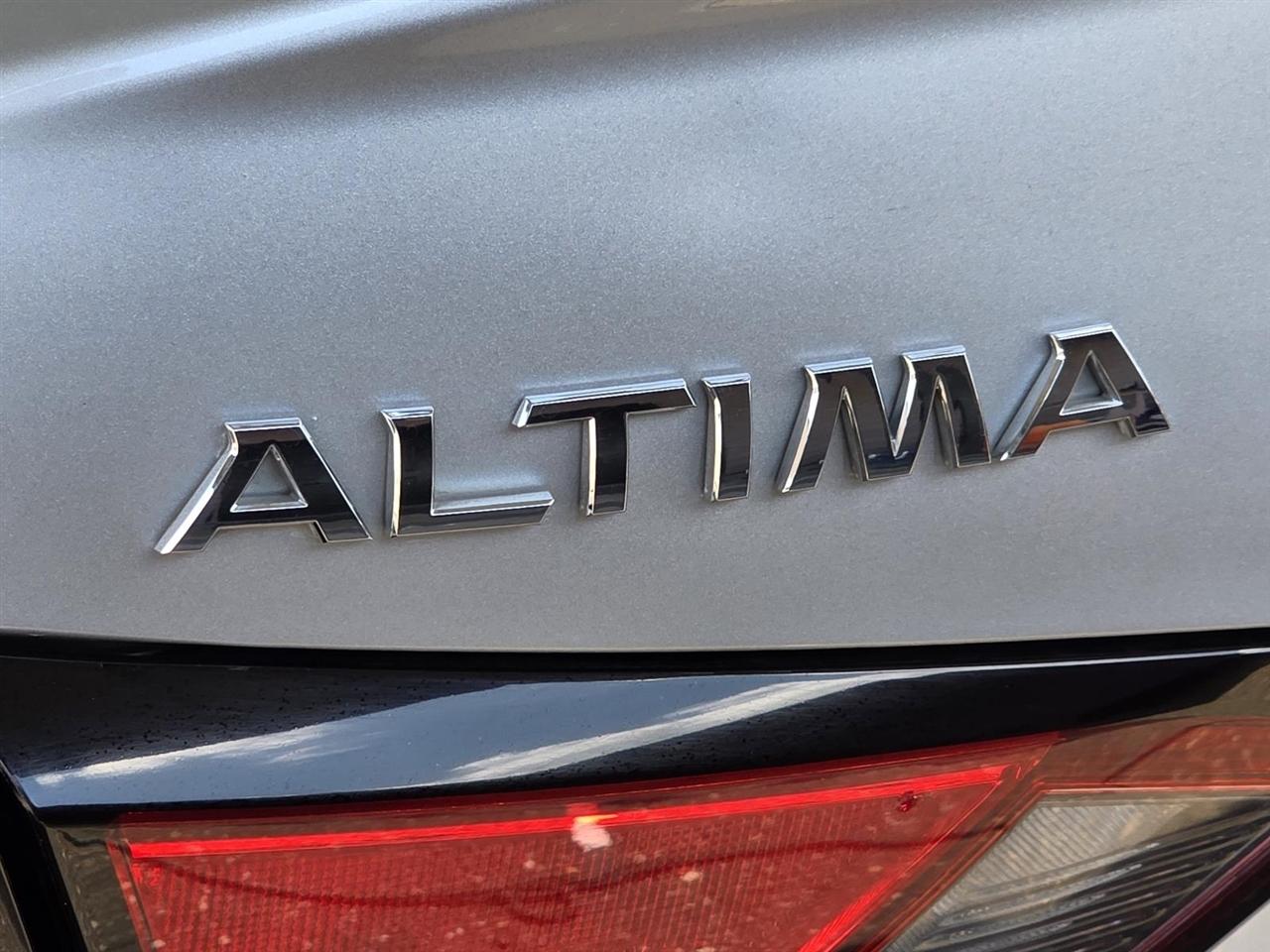 Nissan Altima 2.5 SV 2022