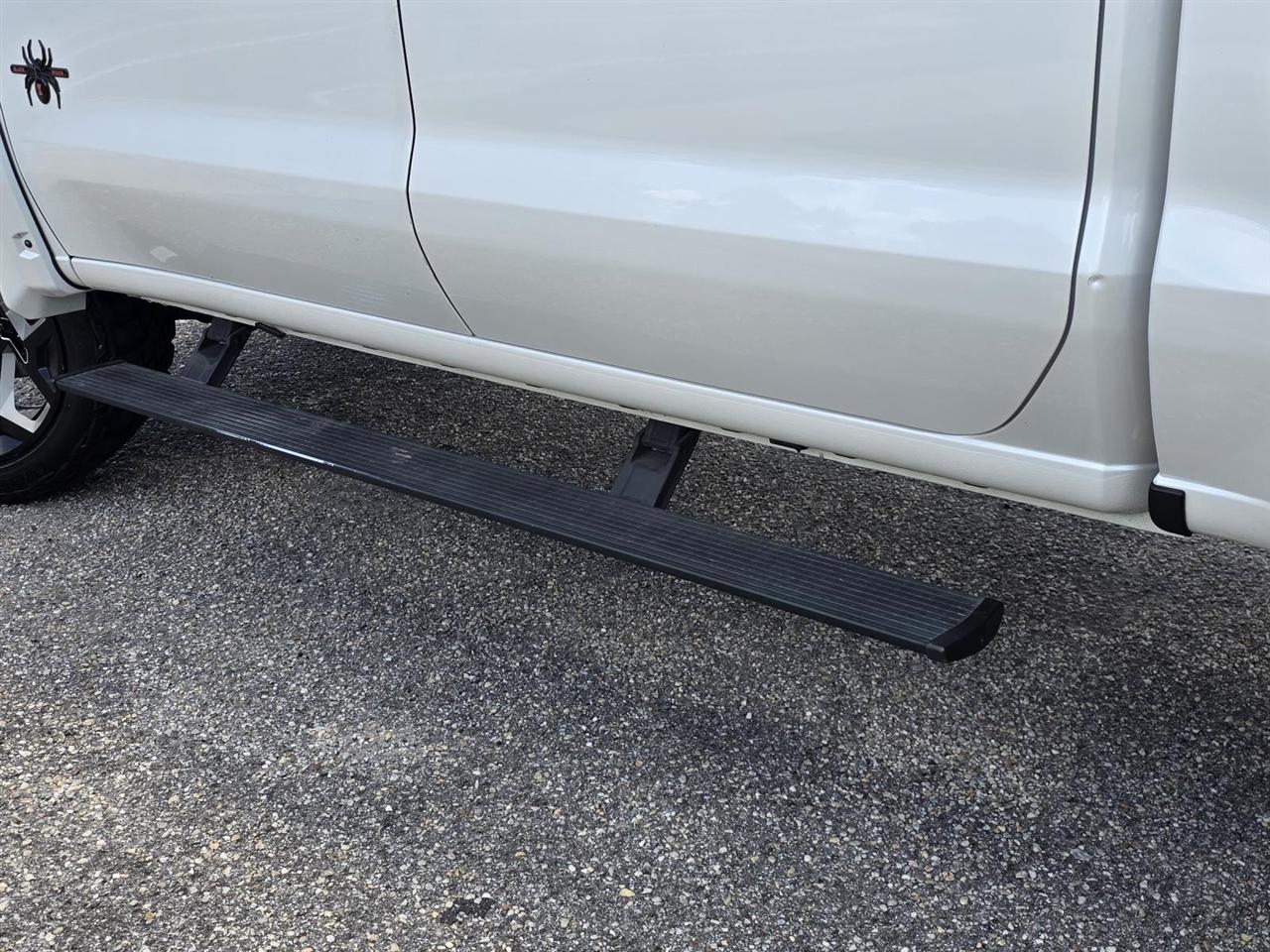 Chevrolet Silverado 1500 LTZ Crew Cab 4WD 2019