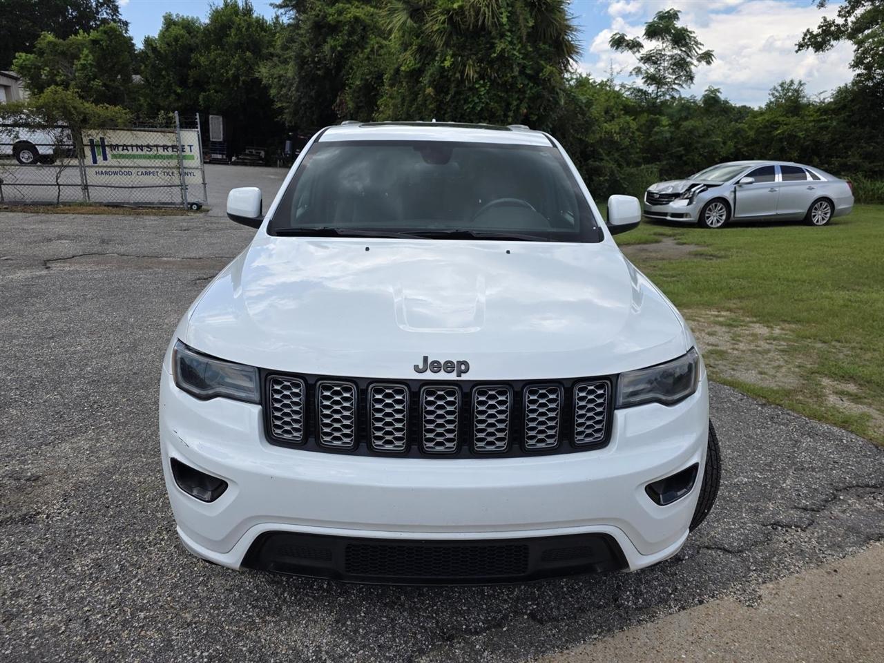 Jeep Grand Cherokee Laredo X 2WD 2021