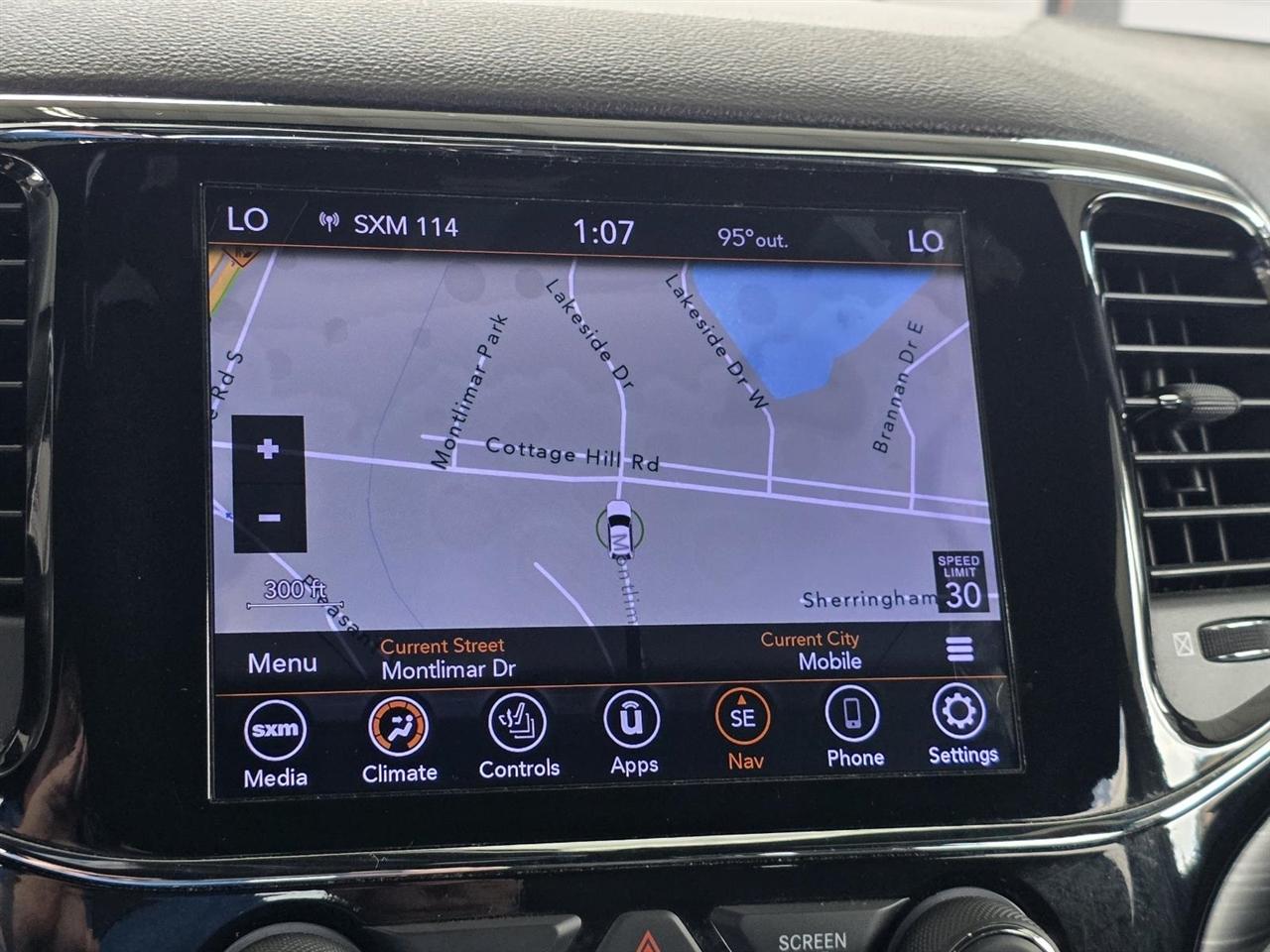 Jeep Grand Cherokee Laredo X 2WD 2021