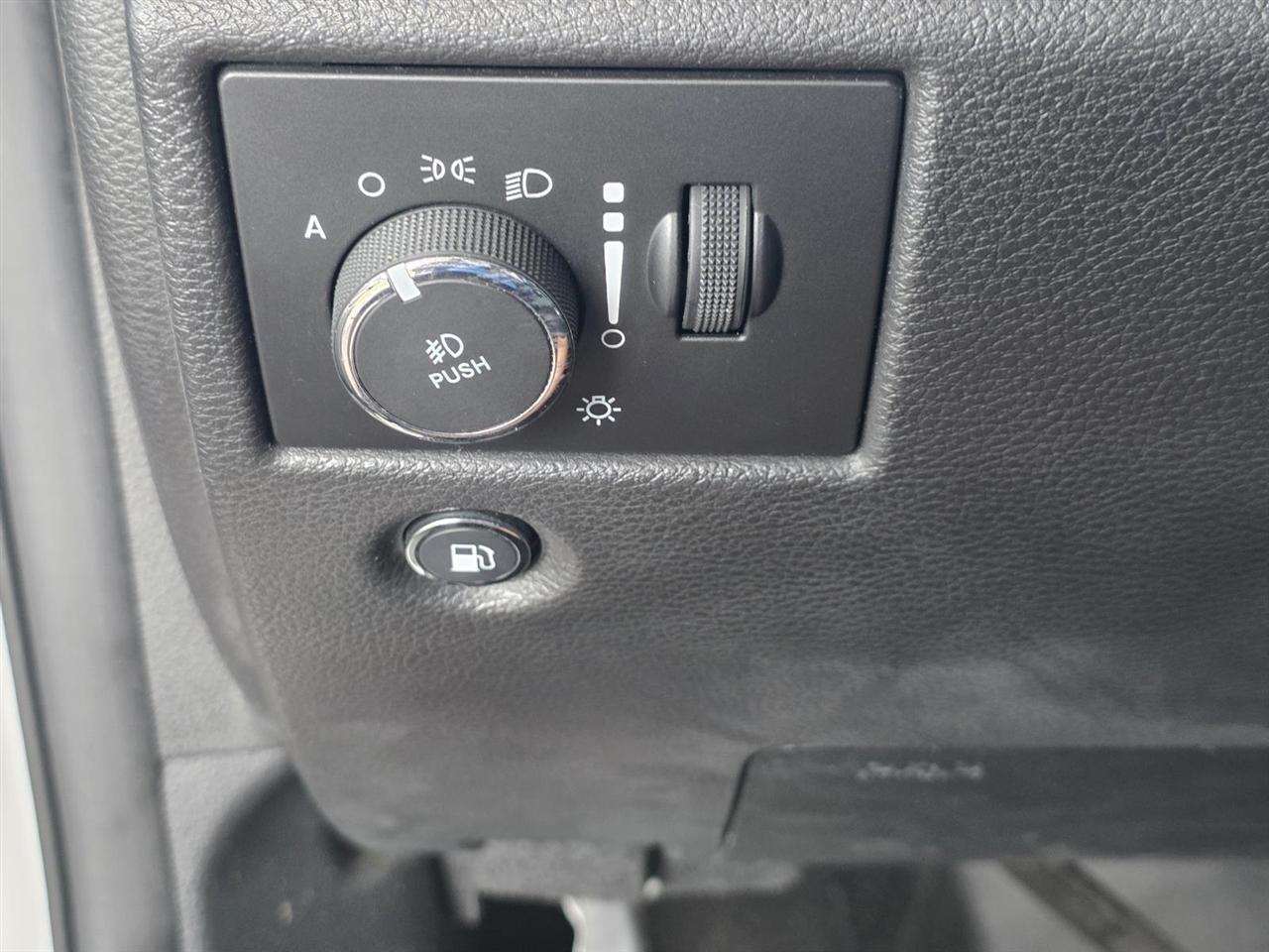 Jeep Grand Cherokee Laredo X 2WD 2021