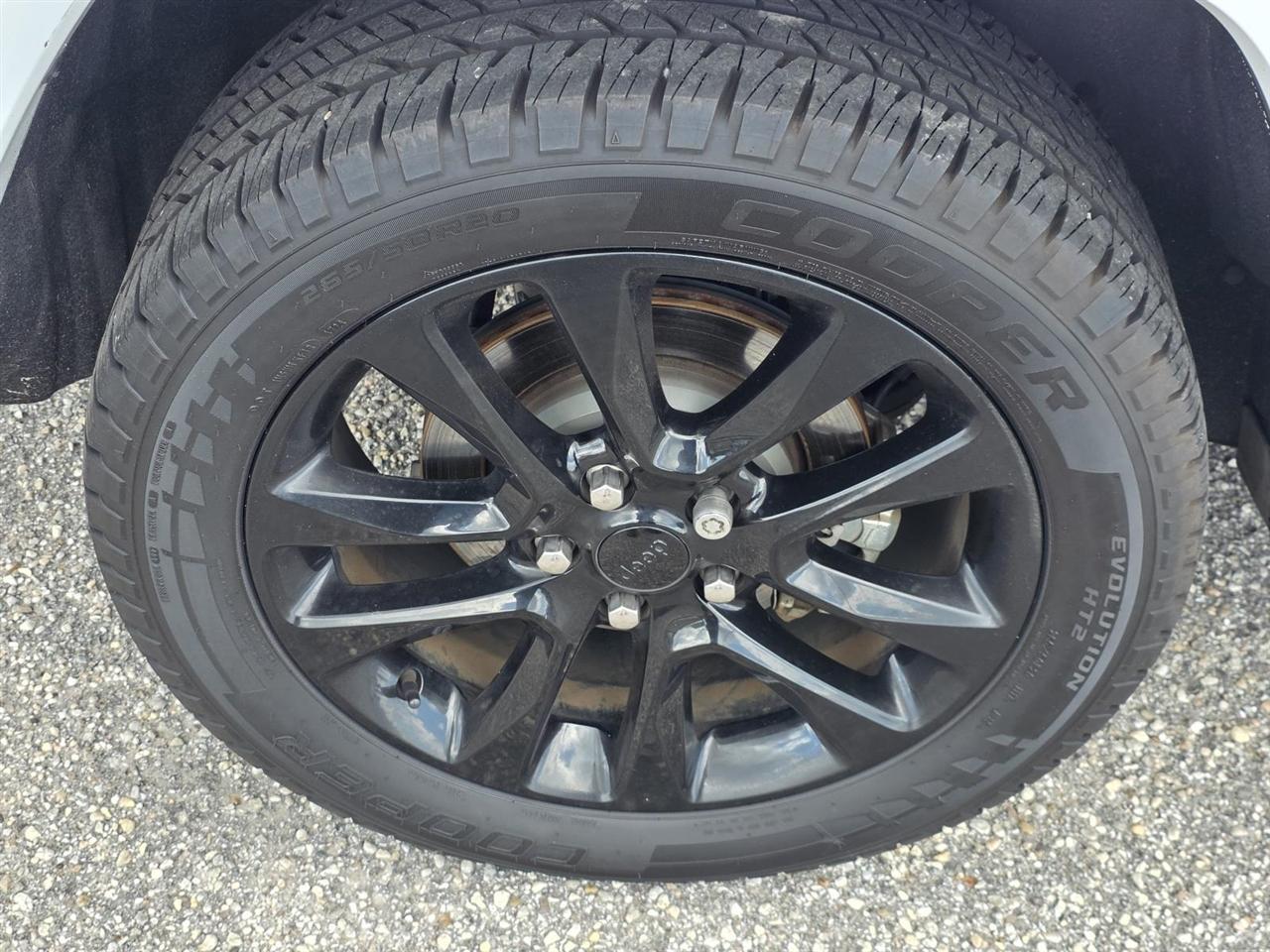 Jeep Grand Cherokee Laredo X 2WD 2021