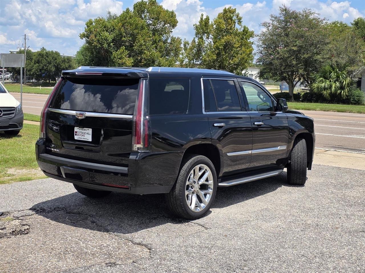 Cadillac Escalade Premium 4WD 2018