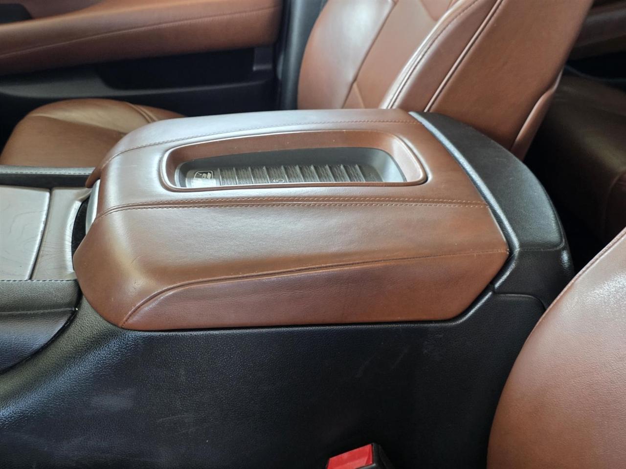 Cadillac Escalade Premium 4WD 2018