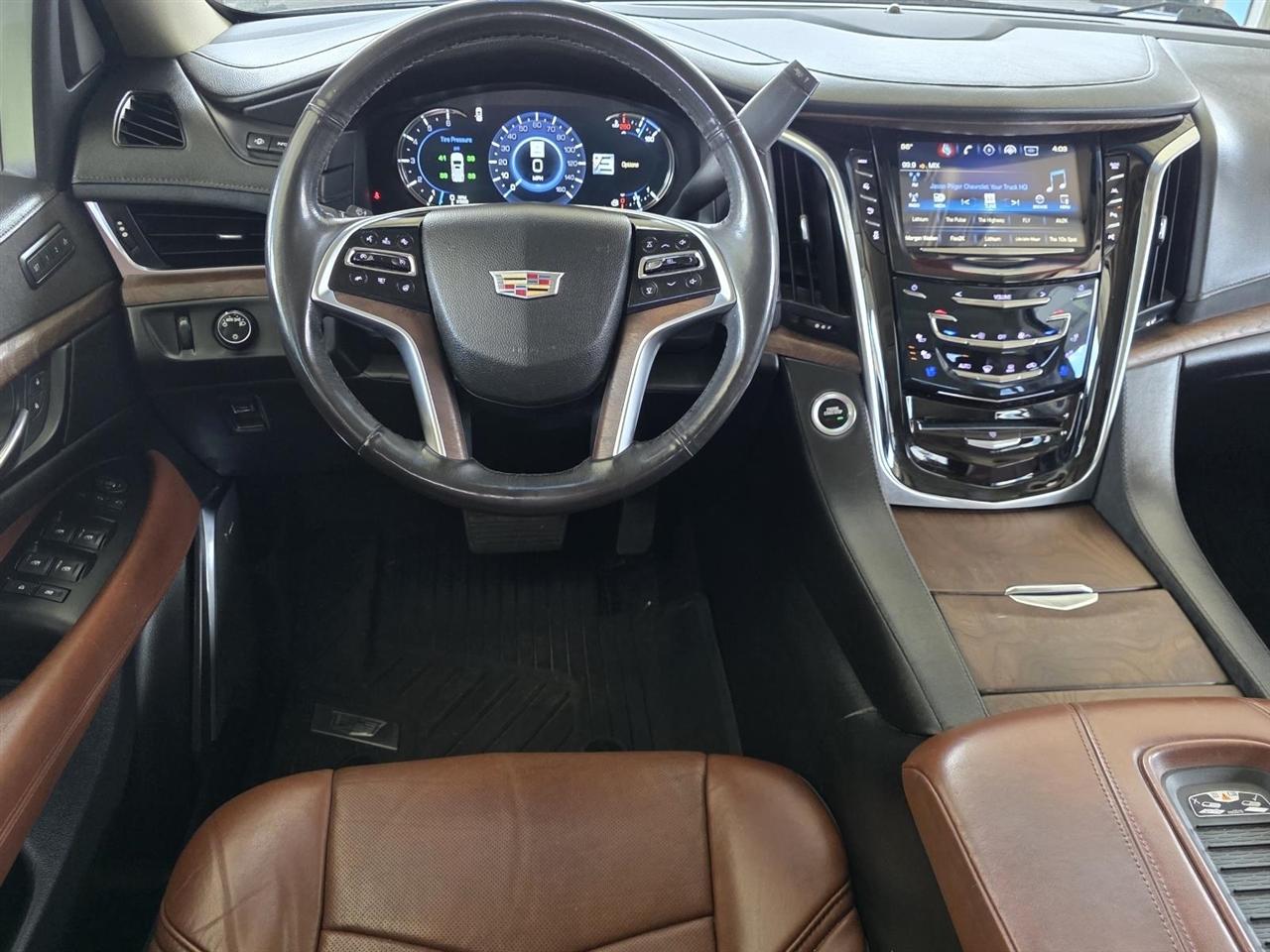 Cadillac Escalade Premium 4WD 2018