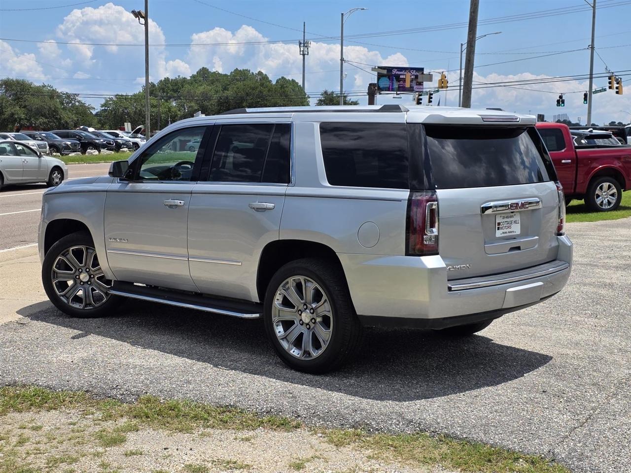 GMC Yukon Denali 4WD 2016