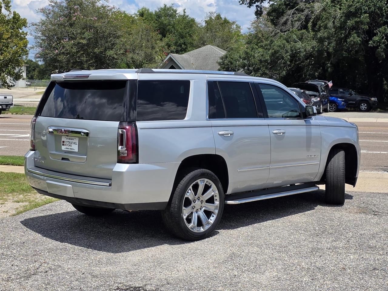 GMC Yukon Denali 4WD 2016