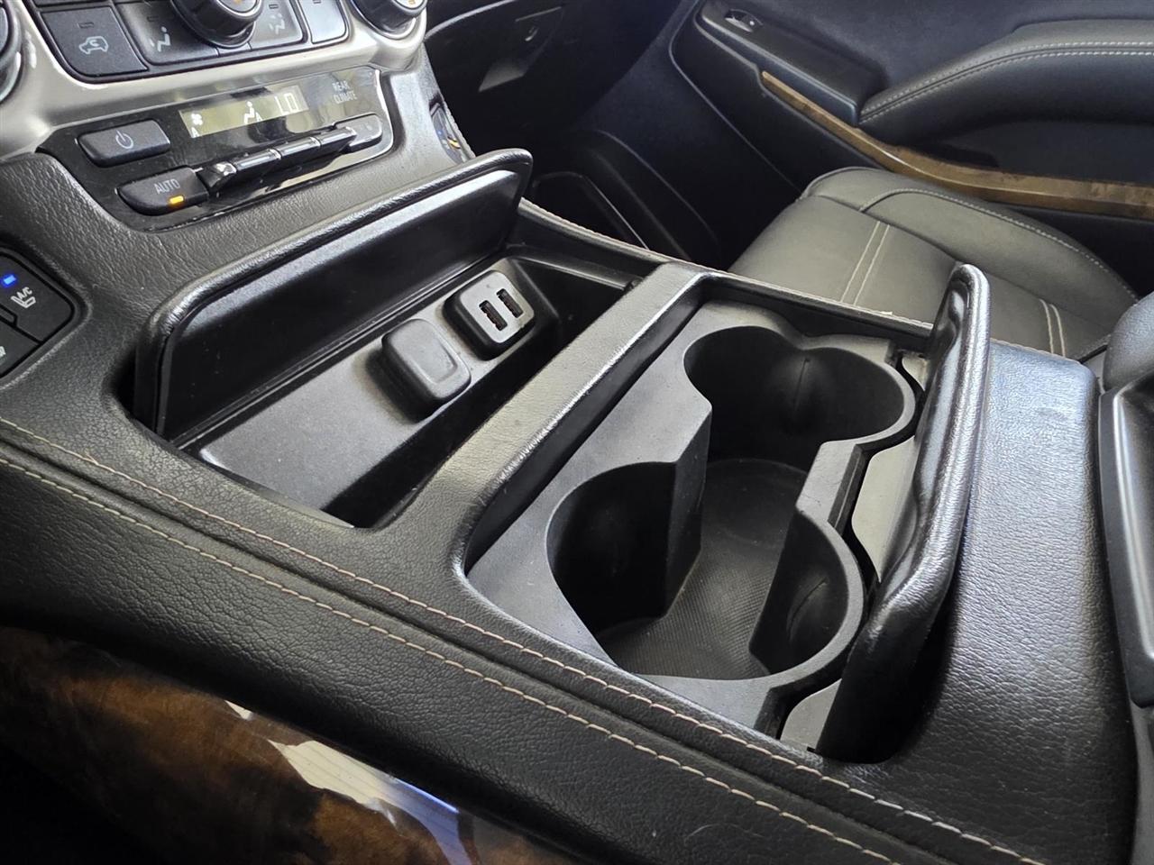 GMC Yukon Denali 4WD 2016