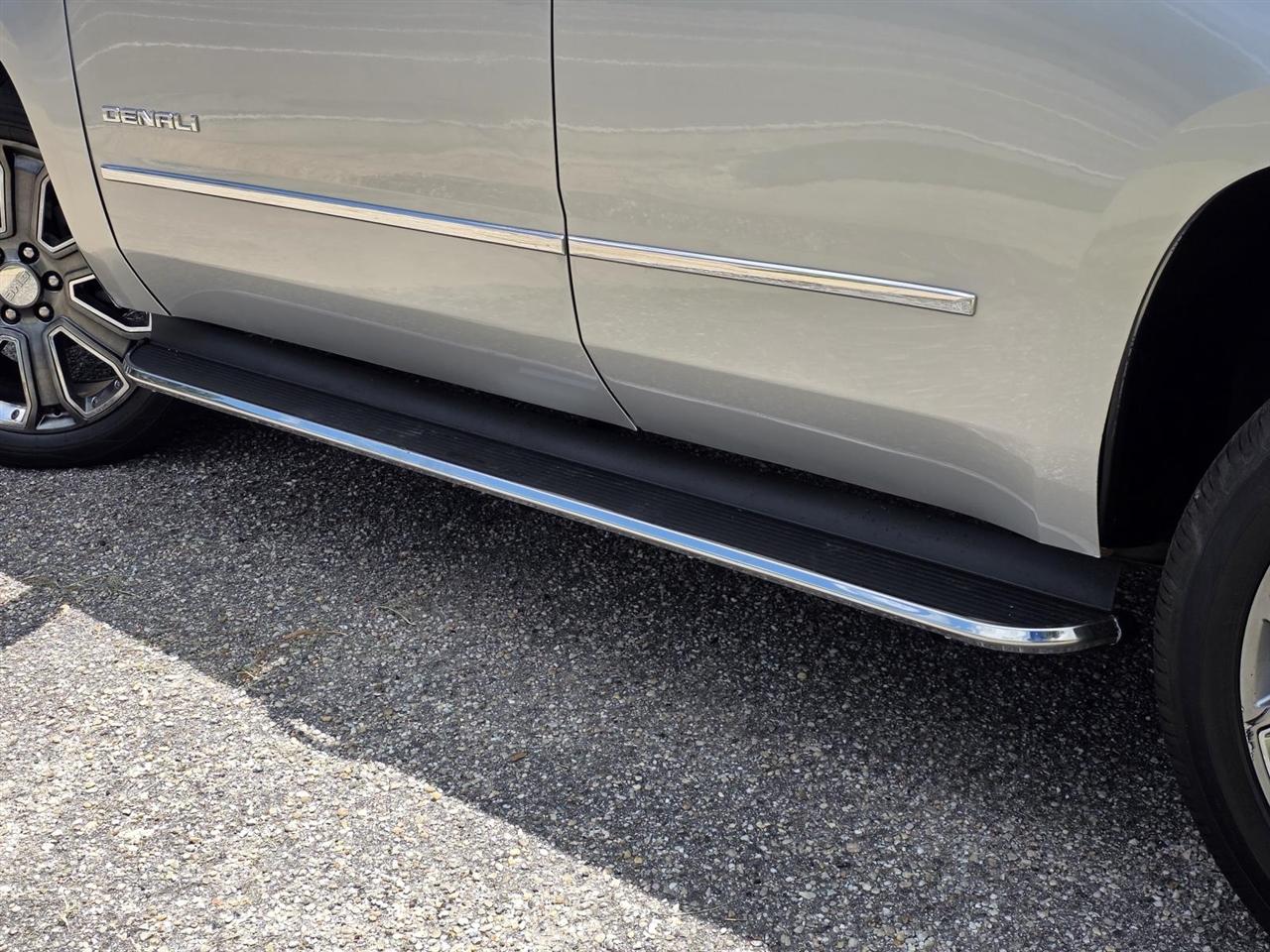 GMC Yukon Denali 4WD 2016