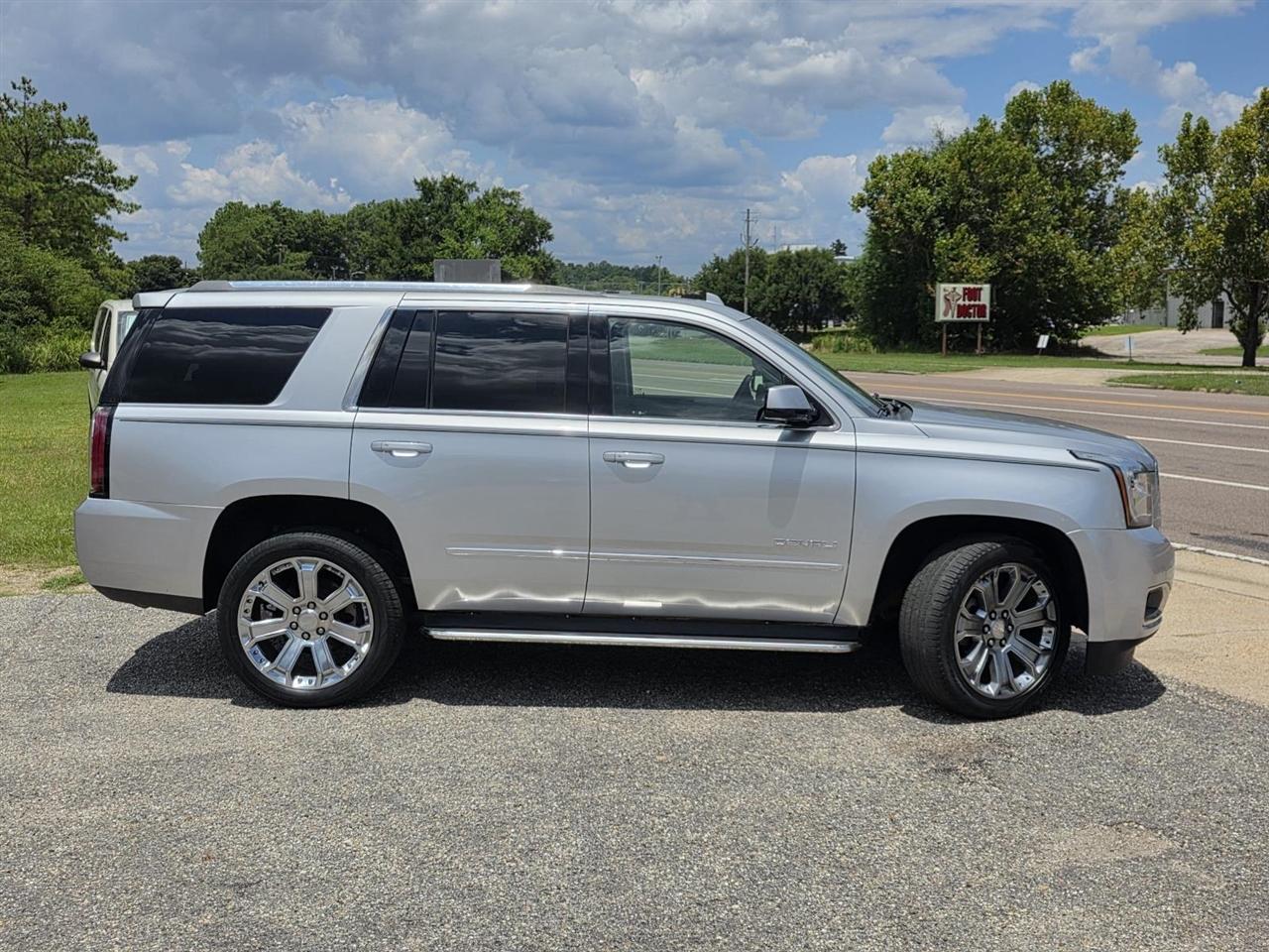GMC Yukon Denali 4WD 2016